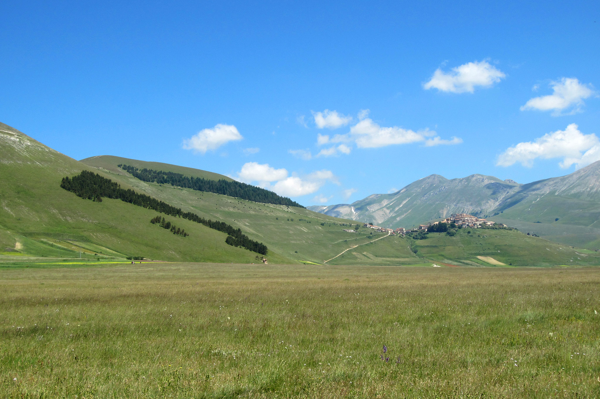 Castelluccio di Norcia lies at 1452 m